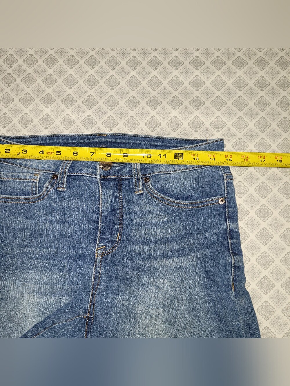 Seven7, Womens Size 6 Blue Denim Frayed Hem Shorts - Picture 5 of 8